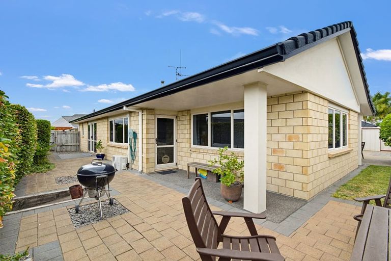 Photo of property in 16 Amery Place, Papamoa Beach, Papamoa, 3118