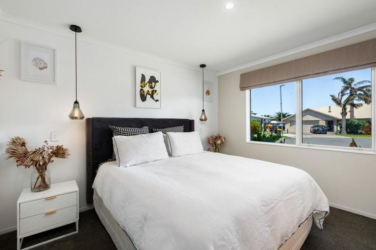 Photo of property in 7 Seafoam Place, Waihi Beach, 3611