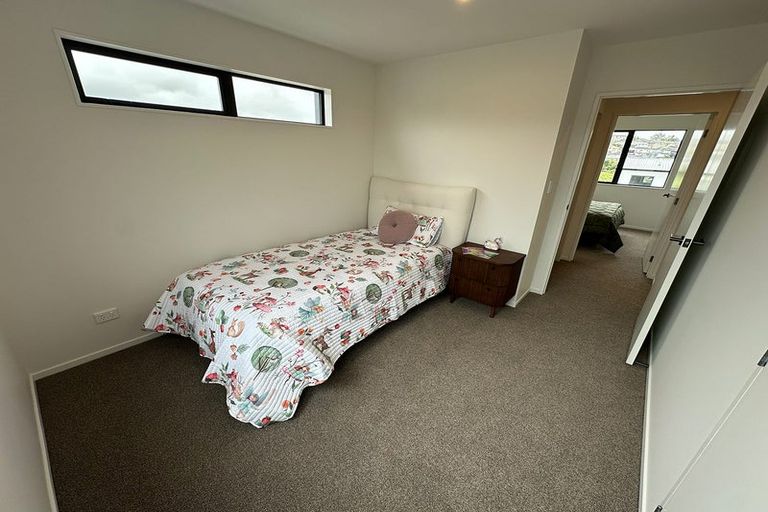 Photo of property in 8/4 Limestone Drive, Hobsonville, 0616