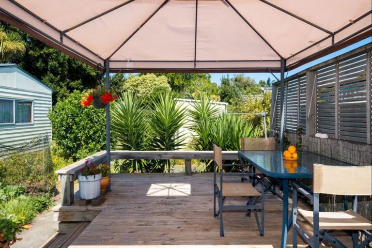 Photo of property in 5 Emerald Hill, Havelock North, 4130