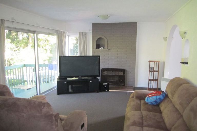 Photo of property in 69 Holland Road, Hillcrest, Auckland, 0627