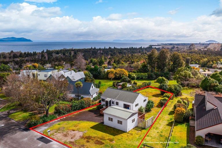 Photo of property in 4 Herea Avenue, Motuoapa, 3382