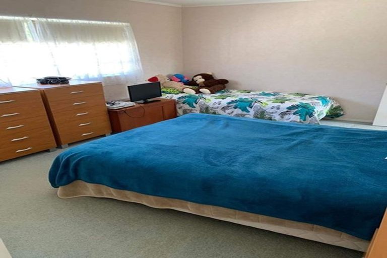 Photo of property in 27 Spargo Road, Massey, Auckland, 0614