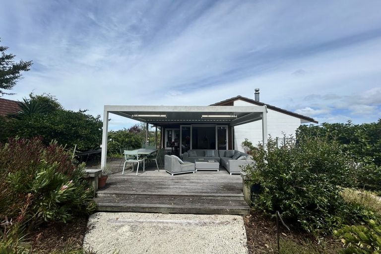 Photo of property in 10 Asbury Crescent, Campbells Bay, Auckland, 0630
