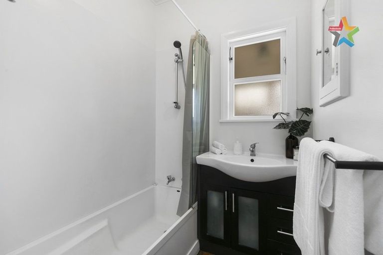 Photo of property in 47 Waiwhetu Road, Waiwhetu, Lower Hutt, 5010