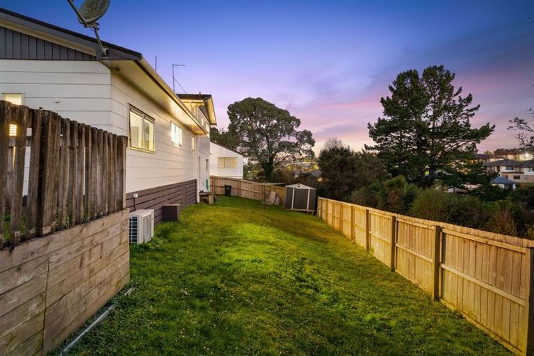 Photo of property in 93 Oreil Avenue, West Harbour, Auckland, 0618