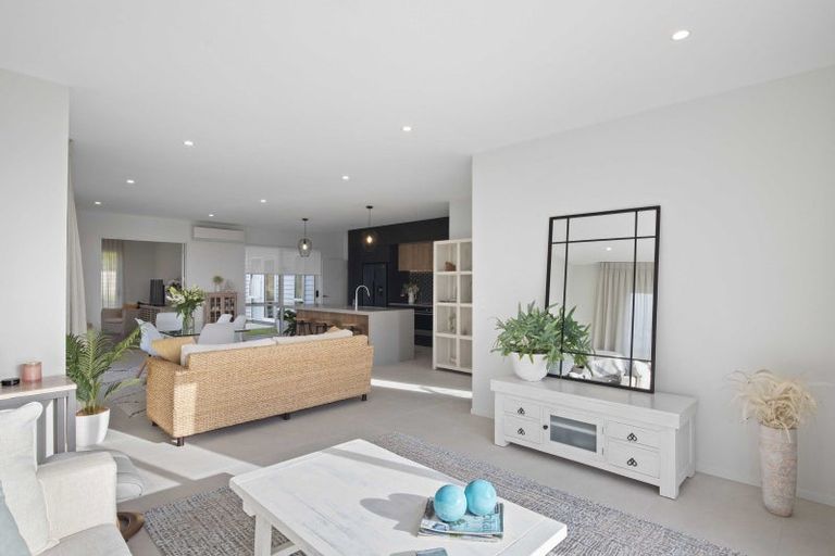 Photo of property in 37 Motukaraka Drive, Beachlands, Auckland, 2018