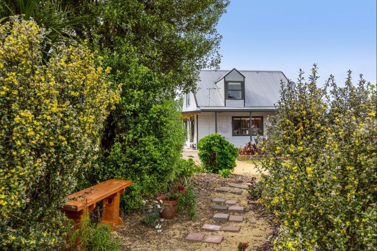 Photo of property in 252 East Taratahi Road, East Taratahi, Masterton, 5887