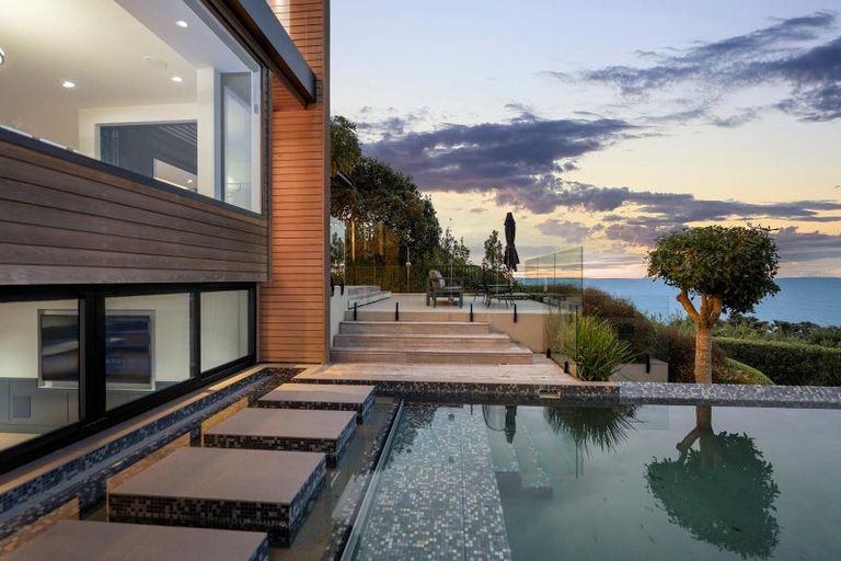 Photo of property in 24 Seacliffe Avenue, Belmont, Auckland, 0622