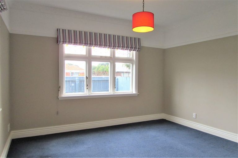 Photo of property in 194 Knights Road, Hutt Central, Lower Hutt, 5011