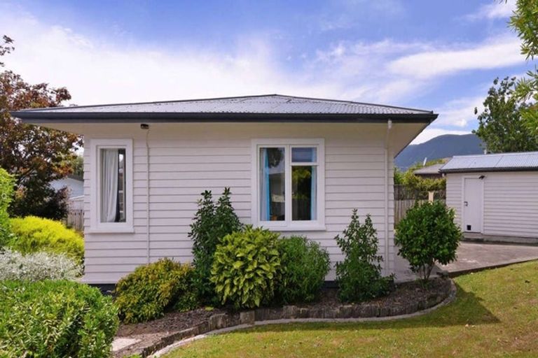 Photo of property in 11 Sutton Street, Richmond, 7020
