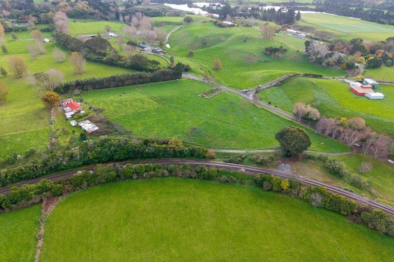 Photo of property in 101 Forest Lakes Road, Otaki, 5583