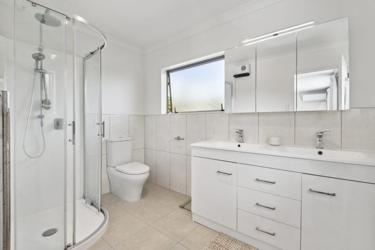 Photo of property in 232 Schnapper Rock Road, Schnapper Rock, Auckland, 0632