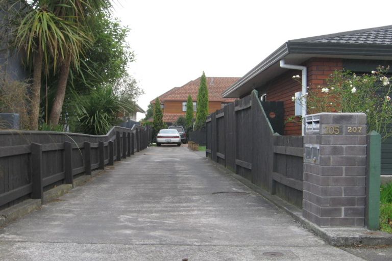 Photo of property in 207 Grey Street, Palmerston North, 4414