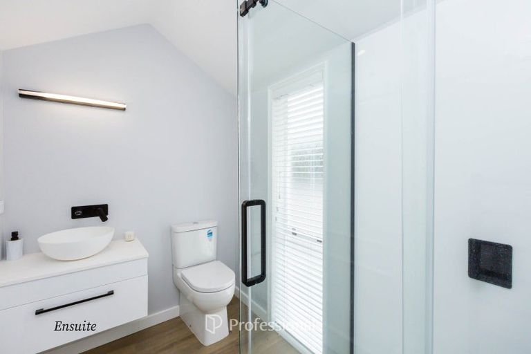 Photo of property in 20 Barton Road, Heretaunga, Upper Hutt, 5018