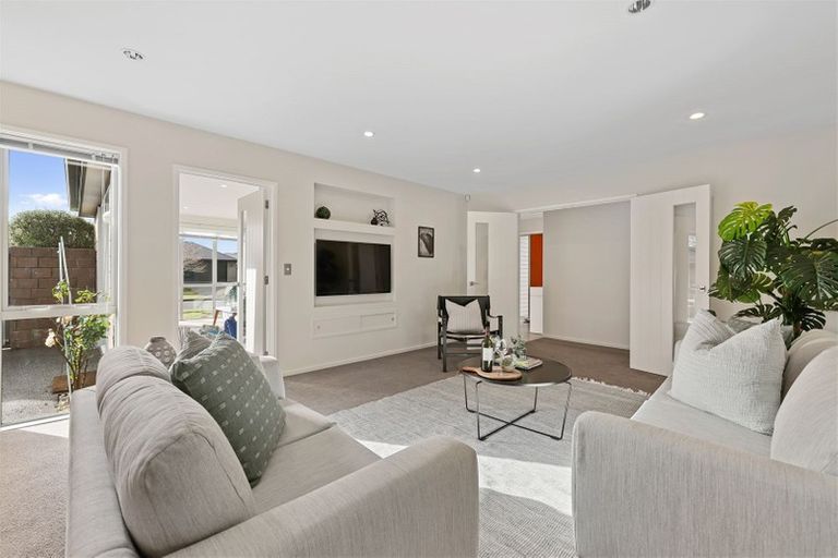 Photo of property in 6 Handley Crescent, Wigram, Christchurch, 8042