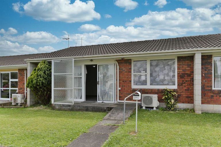 Photo of property in 7/68 Rangitoto Road, Papatoetoe, Auckland, 2025