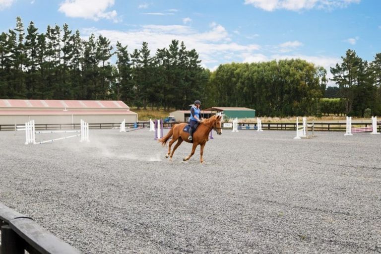 Photo of property in 480 Fitzherbert Road East, Aokautere, Palmerston North, 4471