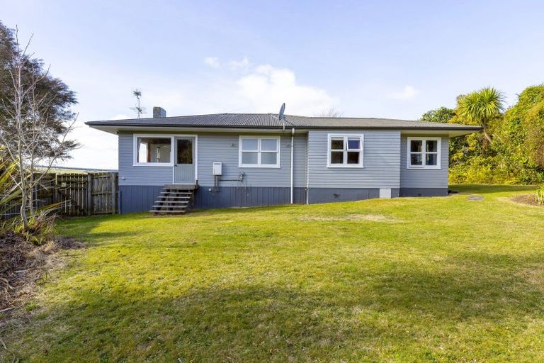 Photo of property in 18 Scenic Heights, Acacia Bay, Taupo, 3330