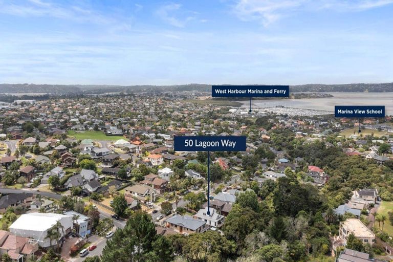 Photo of property in 50 Lagoon Way, West Harbour, Auckland, 0618