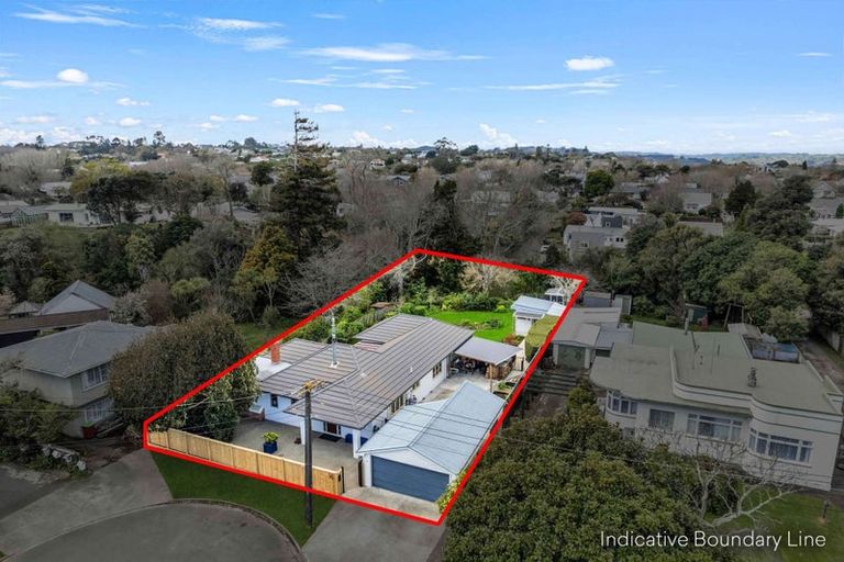 Photo of property in 16 Tregarth Street, Saint Johns Hill, Whanganui, 4501
