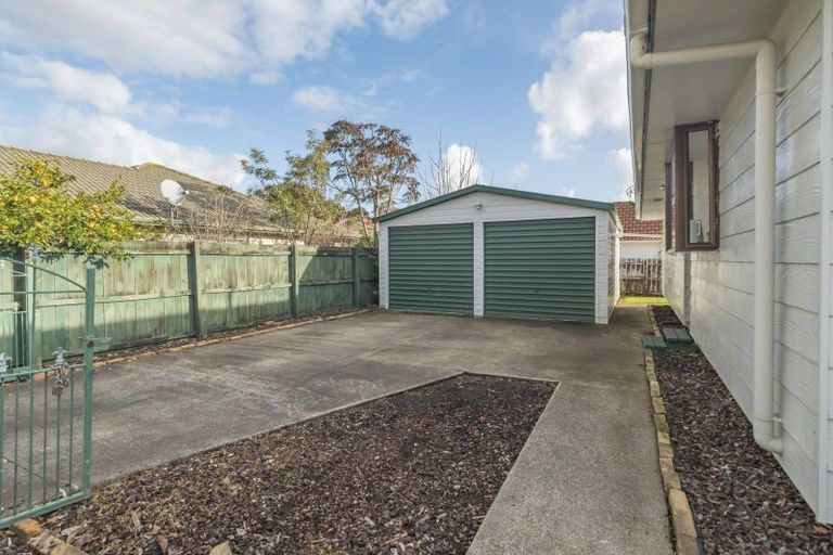 Photo of property in 2/10 Argyle Avenue, Pahurehure, Papakura, 2113