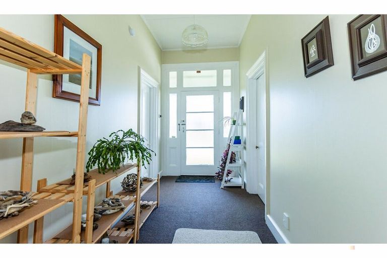 Photo of property in 2 Point Bush Road, Waimate, 7924