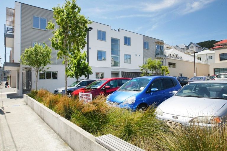 Photo of property in 17d Hania Street, Mount Victoria, Wellington, 6011