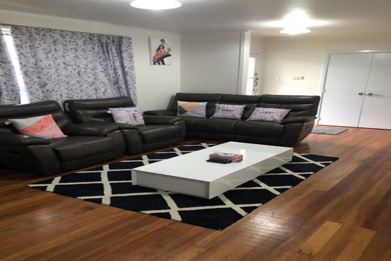 Photo of property in 14 Eddowes Street, Manurewa, Auckland, 2102