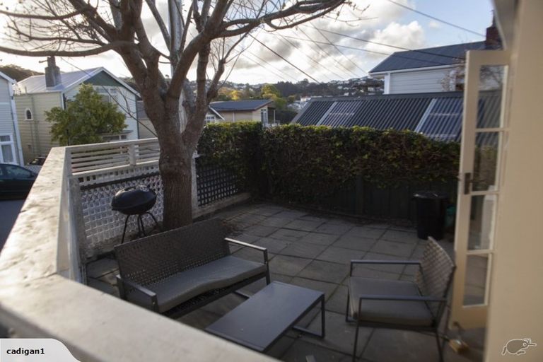 Photo of property in 77 Nairn Street, Mount Cook, Wellington, 6011