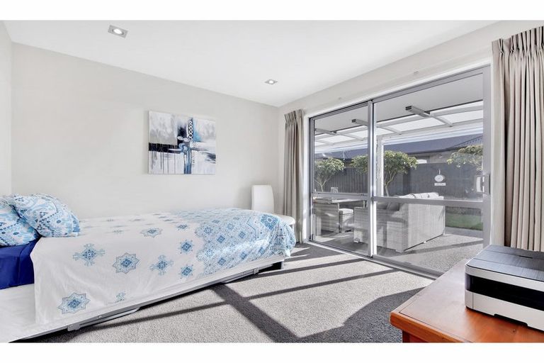 Photo of property in 36 Sequoia Way, Rangiora, 7400