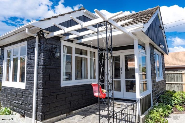 Photo of property in 6 Wittys Road, Avonhead, Christchurch, 8042