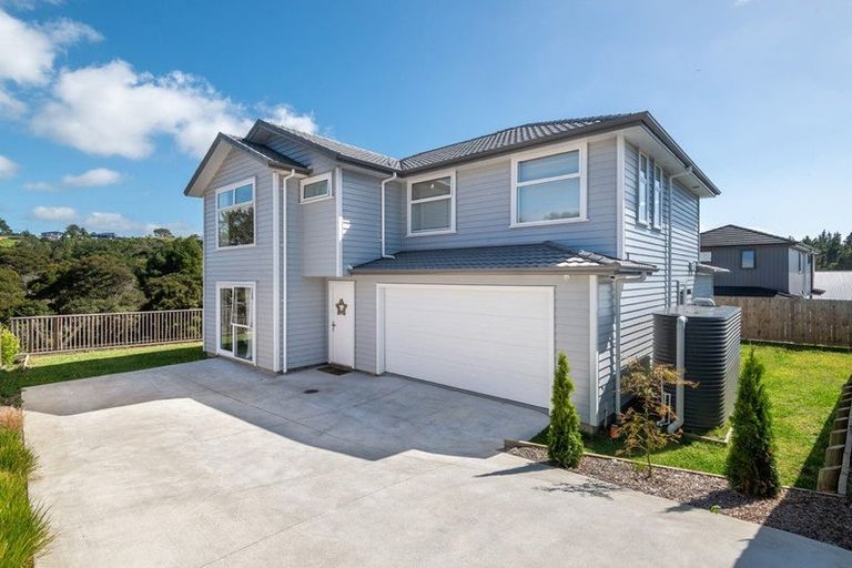 Photo of property in 9 Kukupa Lane, Long Bay, Auckland, 0630