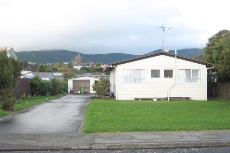 Photo of property in 82 Rata Road, Raumati Beach, Paraparaumu, 5032