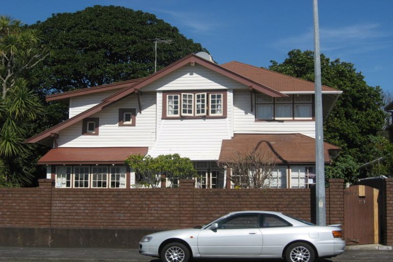 Photo of property in 151 Powderham Street, New Plymouth, 4310