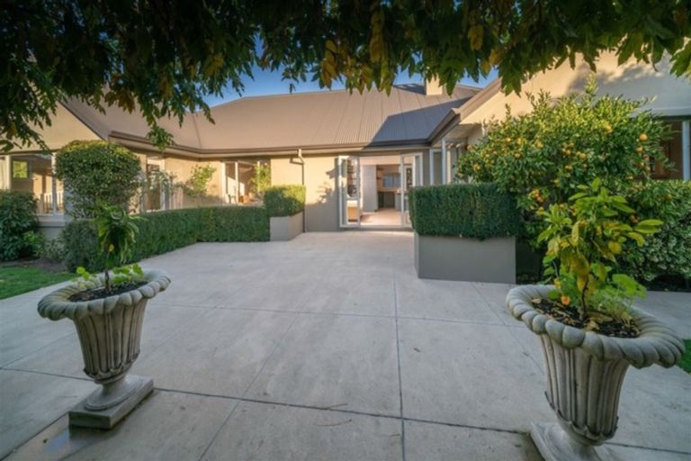 Photo of property in 6 Carmana Gardens, Rangiora, 7400