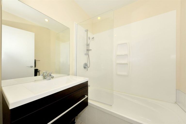 Photo of property in 16/9 Cameron Street, Sydenham, Christchurch, 8023