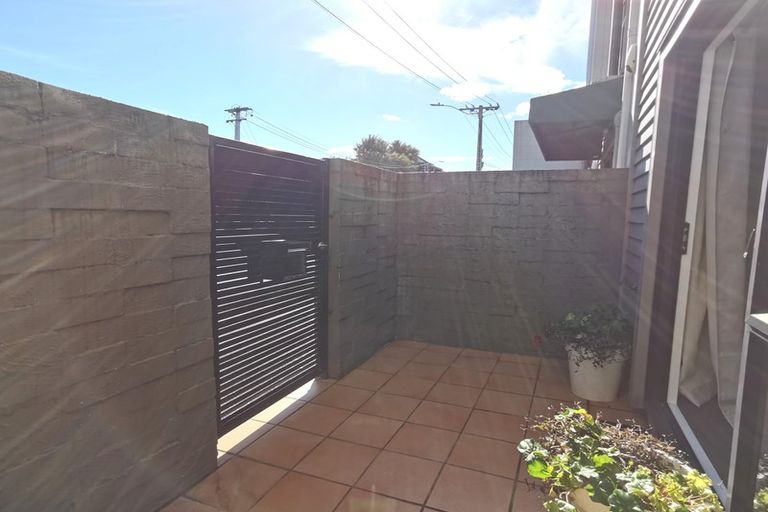Photo of property in 329a Onehunga Mall, Onehunga, Auckland, 1061