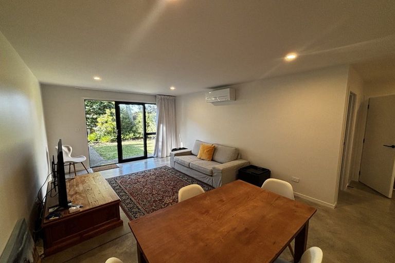 Photo of property in 30a Waiwaka Terrace, Strandon, New Plymouth, 4312