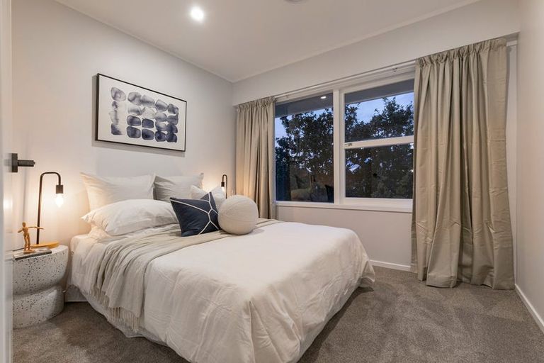 Photo of property in 4 Kerrymaria Place, Hillcrest, Auckland, 0627