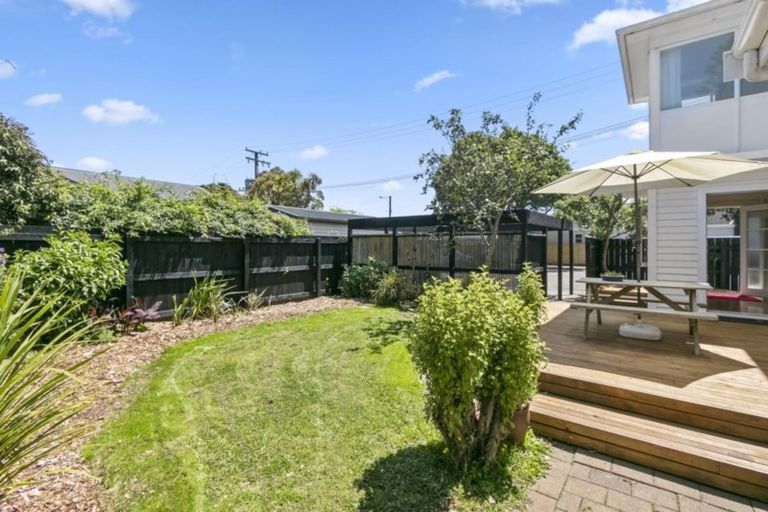 Photo of property in 1 Karamu Street, Eastbourne, Lower Hutt, 5013