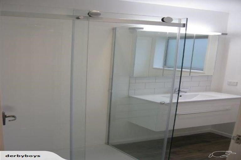 Photo of property in 2/12 Keoghs Lane, St Albans, Christchurch, 8014