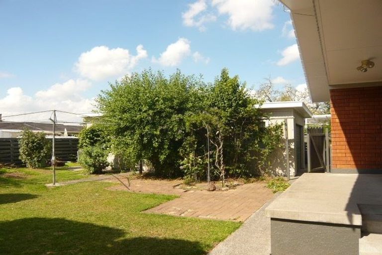 Photo of property in 150 Sandwich Road, St Andrews, Hamilton, 3200