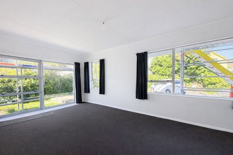 Photo of property in 46 Awamutu Grove, Waiwhetu, Lower Hutt, 5010