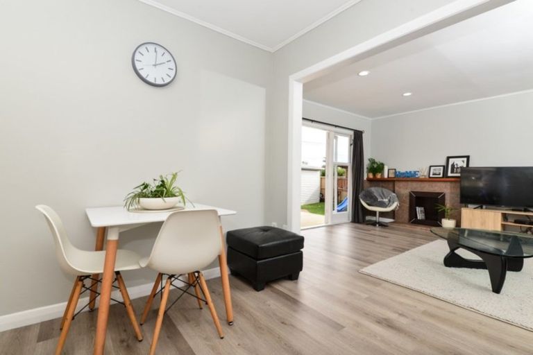 Photo of property in 38 Heath Street, St Andrews, Hamilton, 3200