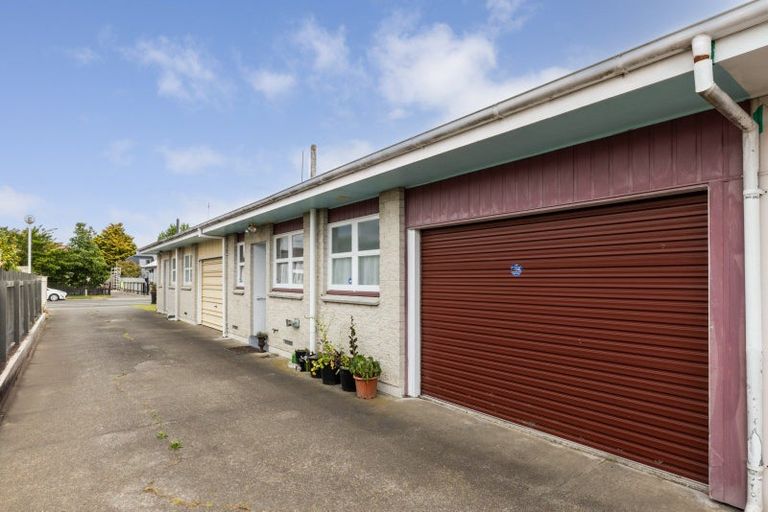 Photo of property in 210a Grove Road, Mayfair, Hastings, 4122