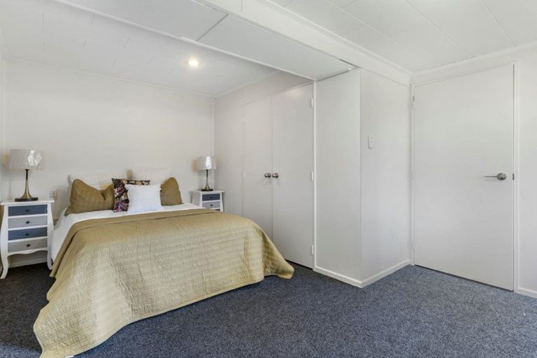 Photo of property in 14 Bentley Avenue, Glenfield, Auckland, 0629