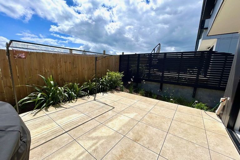 Photo of property in 21 Ara Mara Hua, Henderson, Auckland, 0612