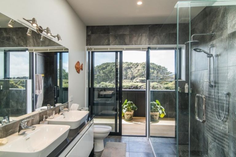 Photo of property in 88a Paetawa Road, Peka Peka, Waikanae, 5391