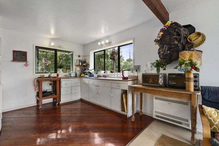 Photo of property in 131 Colwill Road, Massey, Auckland, 0614